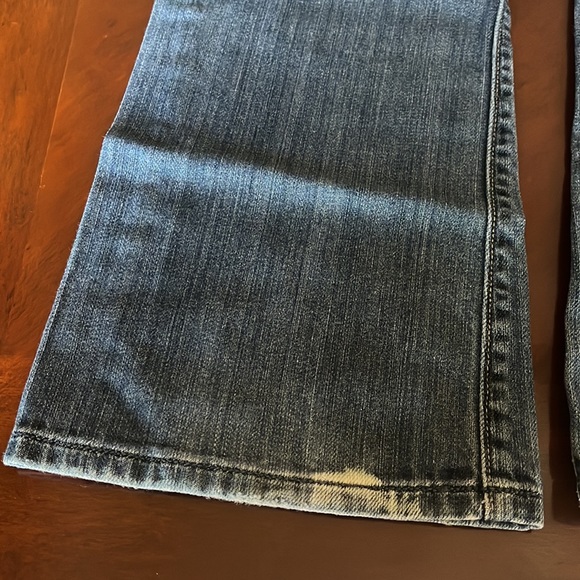 Woman’s Jeans - Picture 5 of 5